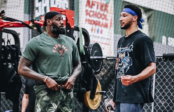 众面前放出 众面前放出